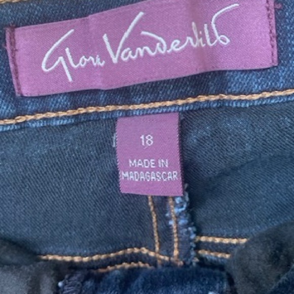 Gloria Vanderbilt size 18 jeans - Picture 3 of 3